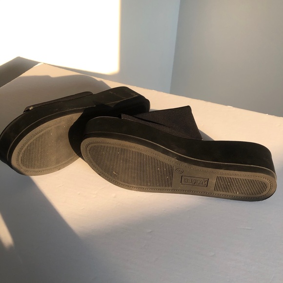 Slinky black platform sandals ⭑ size 8 - Picture 3 of 6